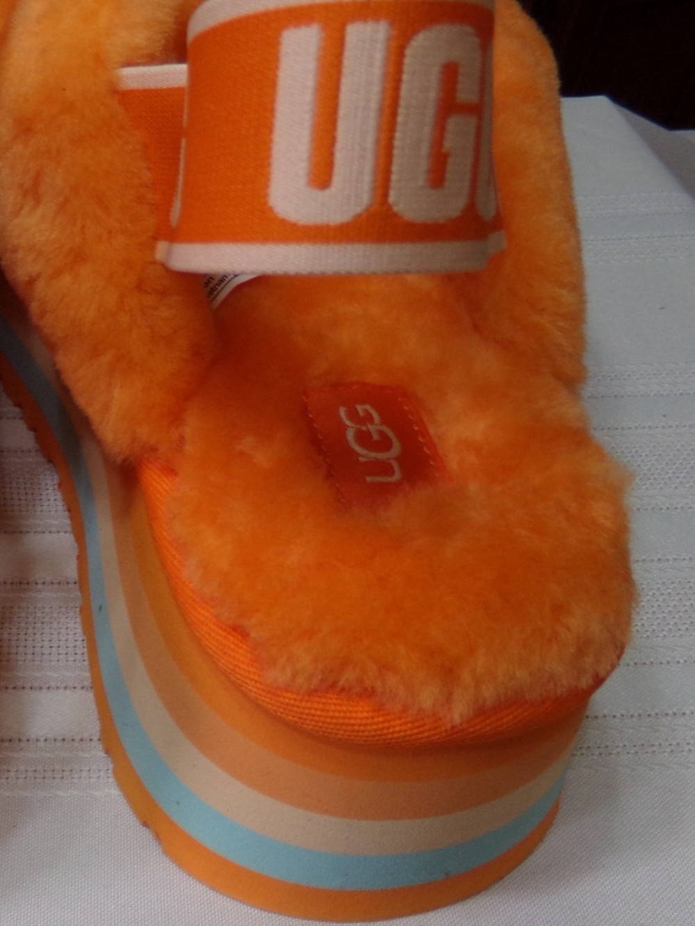 NWOB UGG All Fluffed Up Knoty Tangerine Platform Slippers Size Women’s US 8 - Picture 10 of 11